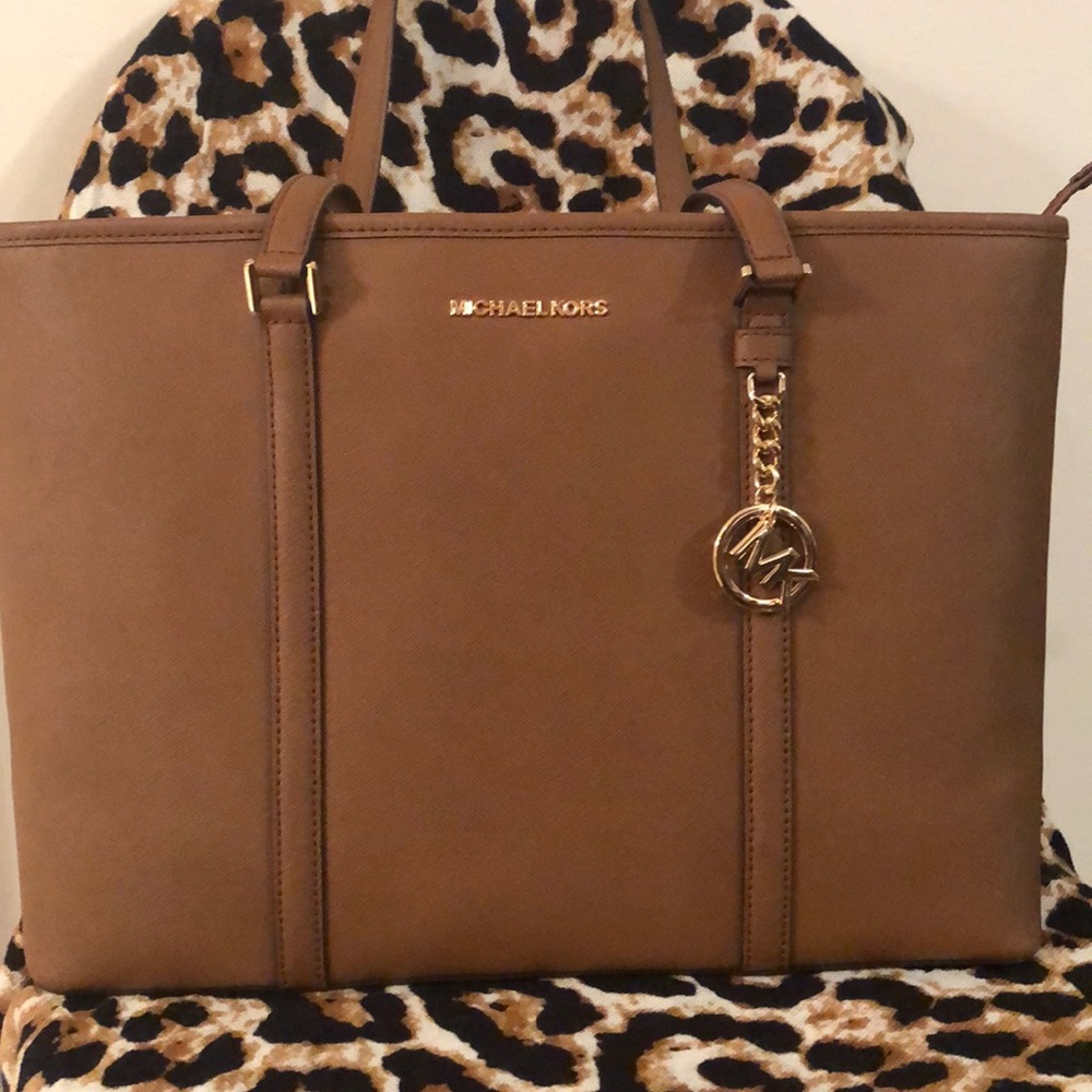 MICHAEL KORS LARGE “SADY” TOTE/COMPUTER BAG